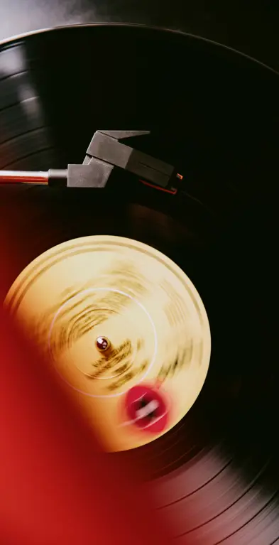 Six_Senses_Place_London_Vinyl.jpg (1)